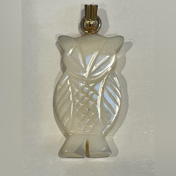 Jewelry | Vintage Carved Mother Of Pearl Owl Pendant White Gold Tone ...